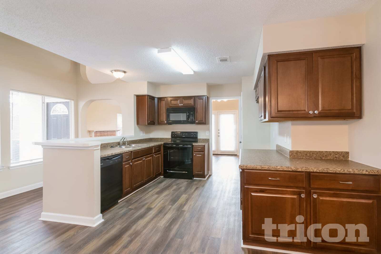 Building Photo - 16027 Hidden Acres Dr