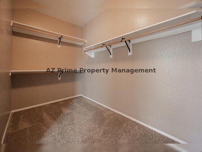Building Photo - 6086 S Pearl Dr