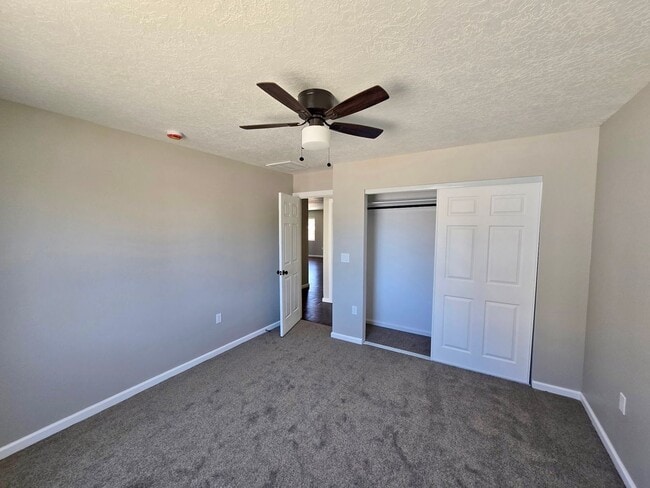 Building Photo - ***NEW*** 3-bedroom, 2-bath home in Albuquerque with all the modren finishes!