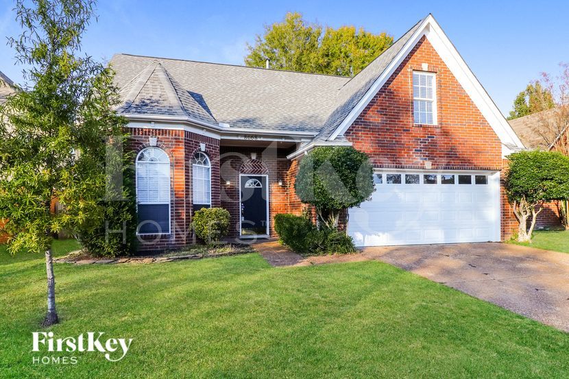 Building Photo - 8668 Pantherburn Cir N