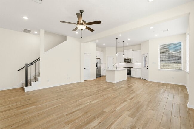 Building Photo - 106 W Coralburst Lp