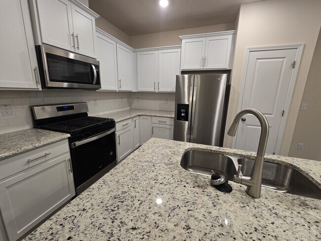 Building Photo - 4028 Beckton Trl