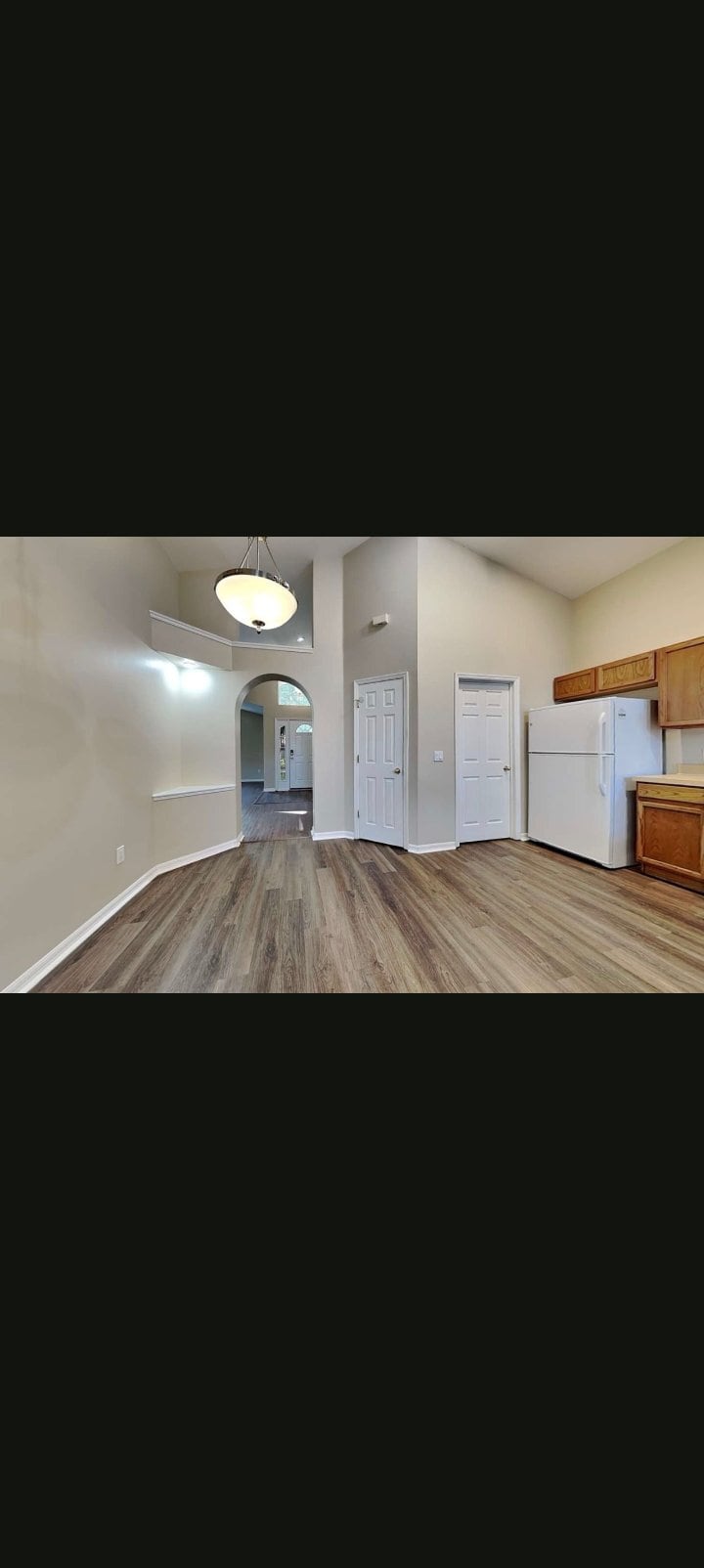 Building Photo - 6805 Waterton Dr