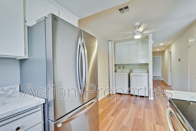 Building Photo - 1662 Merriton Ct