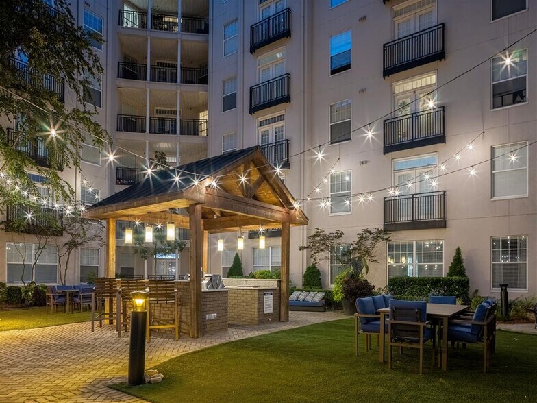 Marq on Ponce 144 Ponce de Leon Ave Atlanta GA 30308 Apartment Finder