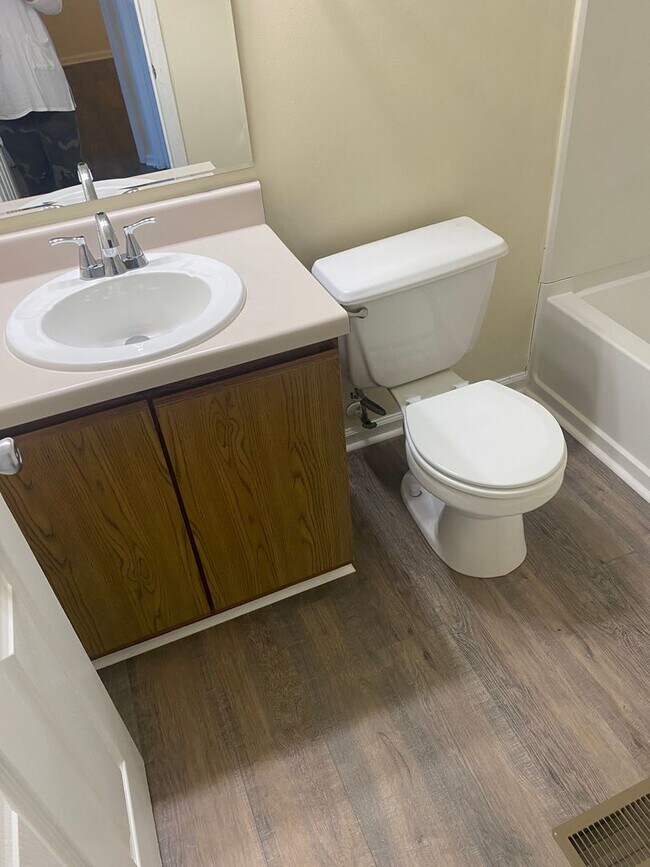 Building Photo - 3BR, 2BA Durham Home with Deck and LVP Flooring