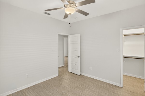 Building Photo - 13825 Suntan Ave