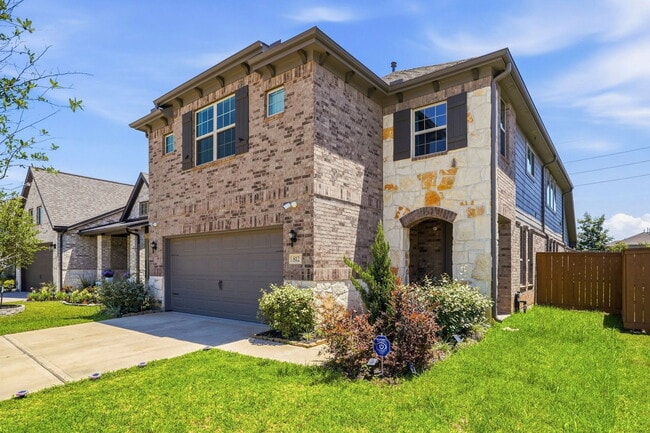 Building Photo - 812 Coronado Ter Ln