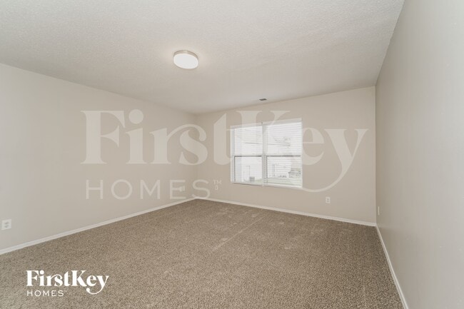 Building Photo - 4031 Larkhaven Village Dr