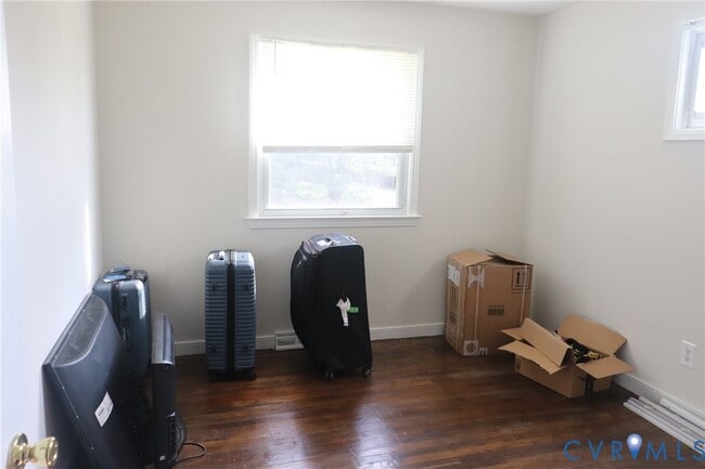 Building Photo - 9500 Minna Dr