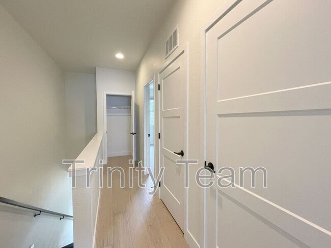 Building Photo - 4100 E Iliff Ave