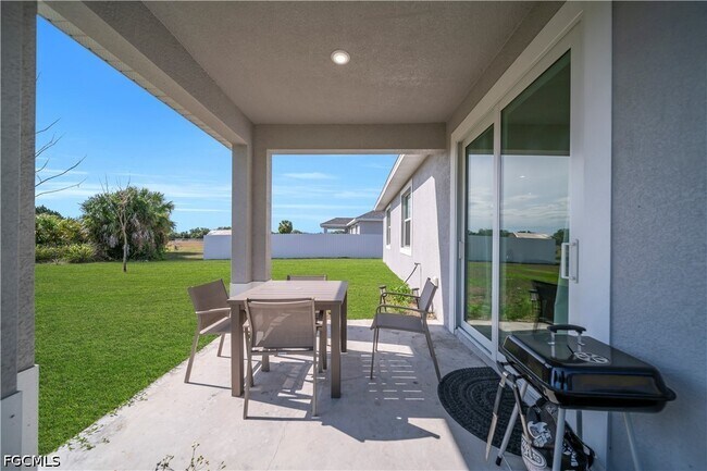 Building Photo - 1064 Calumet Cir