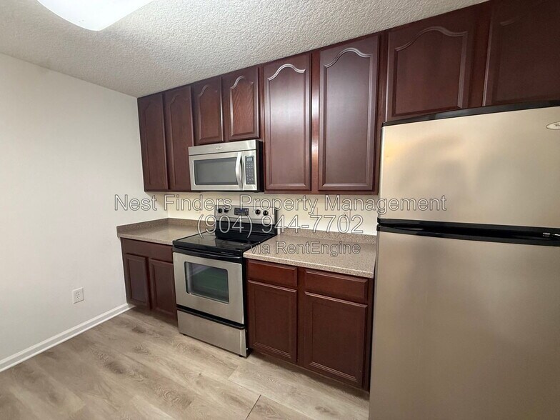 Building Photo - 13811 Herons Landing Way