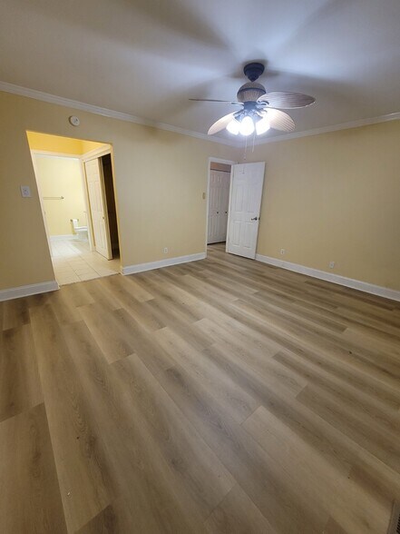 Building Photo - 91 Drummers Ln