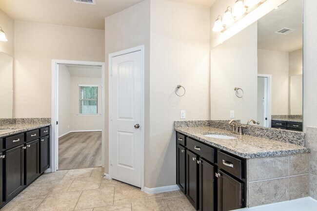 Building Photo - 7479 Durango Creek Dr