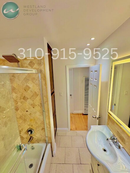 Building Photo - 3178 S Barrington Ave