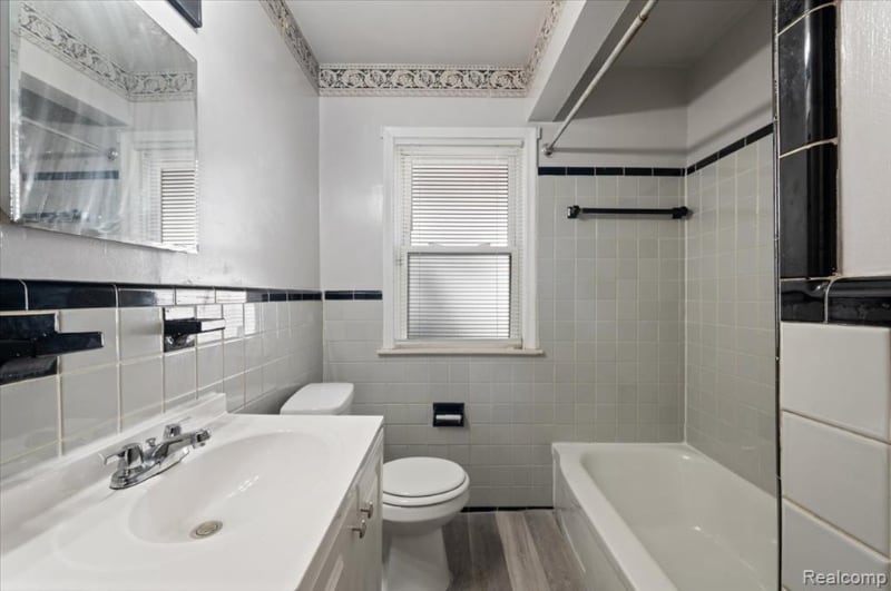 Building Photo - 14301 Freeland St