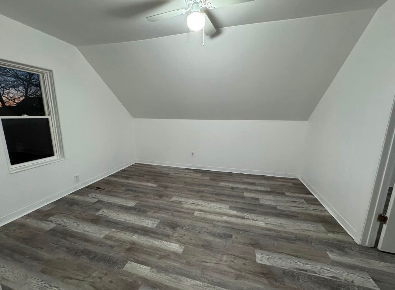 Building Photo - 3045 S Keeler Ave