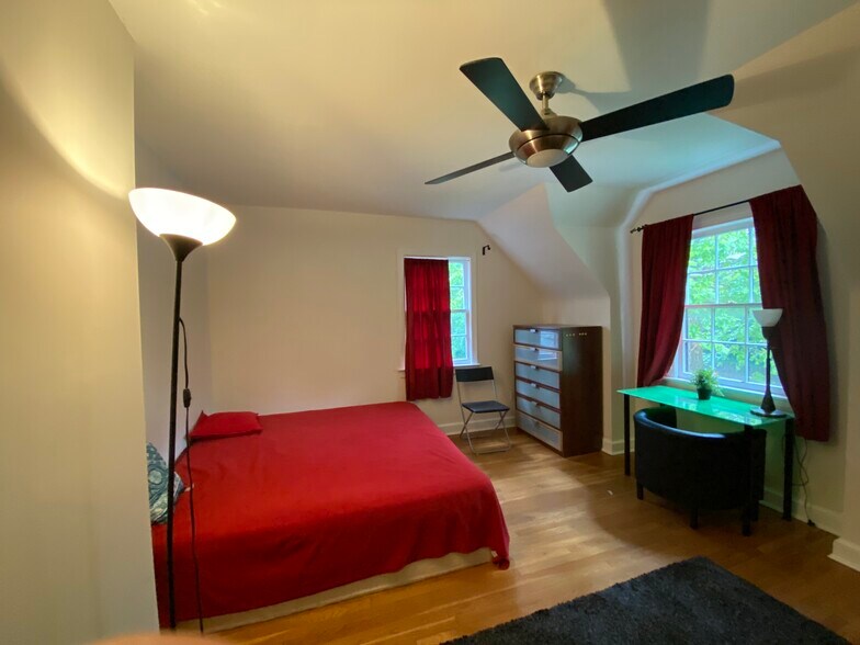 Room # 2 - 4427 Nebraska Ave NW