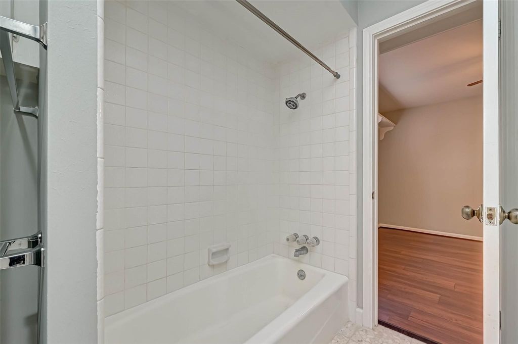 Building Photo - 1903 Wagon Gap Trl