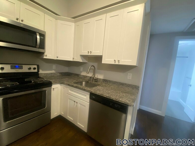 Building Photo - 10 Merrymount Rd