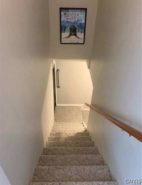 Building Photo - 904 Crawford Ave