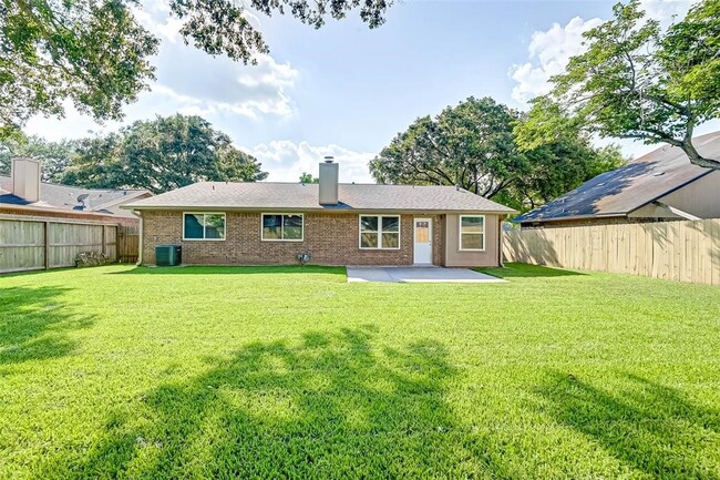 Building Photo - 21231 Park Rock Ln