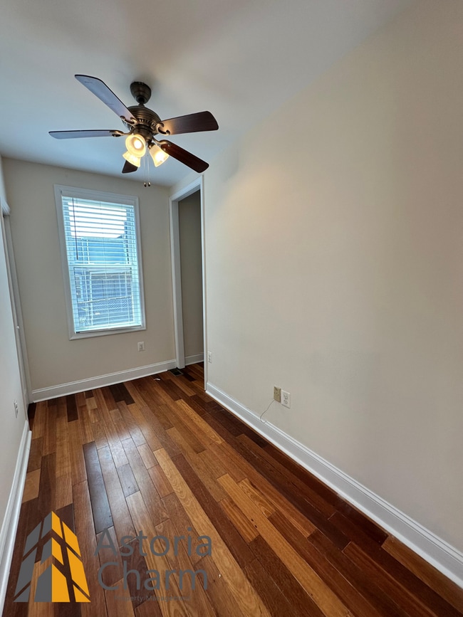Building Photo - Live in Comfort: Spacious 3 Bedroom 2 Bath...