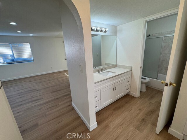 Building Photo - 18440 Desidia St.