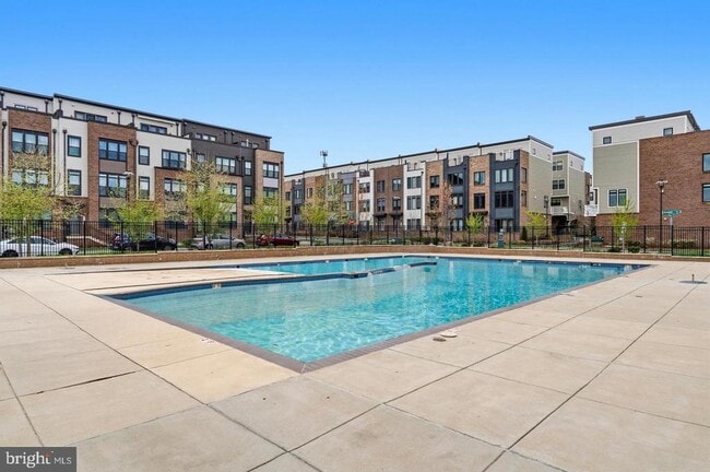 Building Photo - 16122 Columbus Ave