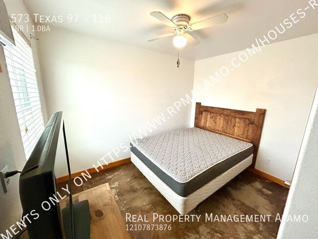 Building Photo - AVAILABLE NOW! 1 Bedroom / 1 Bath Lodge w/...