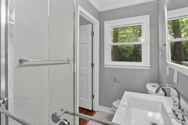 Building Photo - Modern Ranch Home - Excellent School District East Cobb