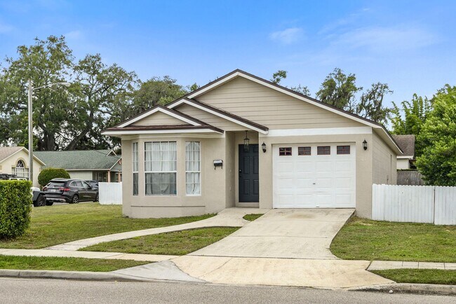 Building Photo - Winter Park 3 bedroom steps to shopping, dining.