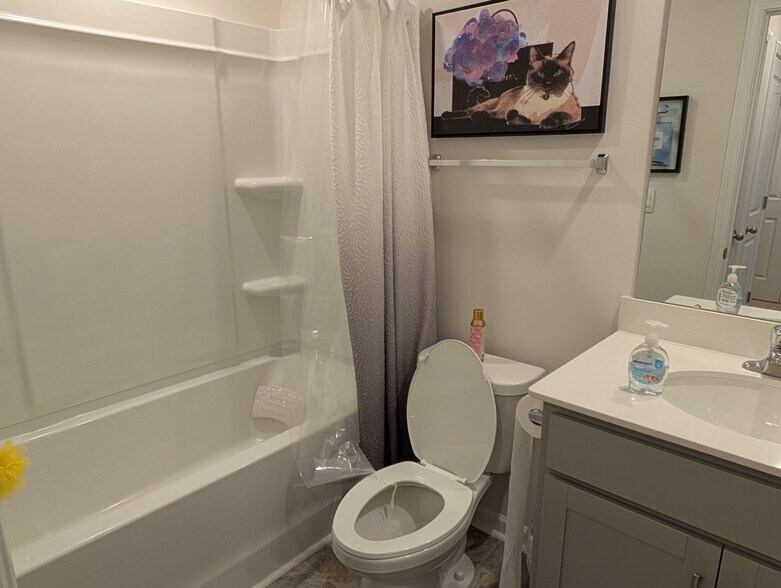 Building Photo - Room in Townhome on Murray Br Dr