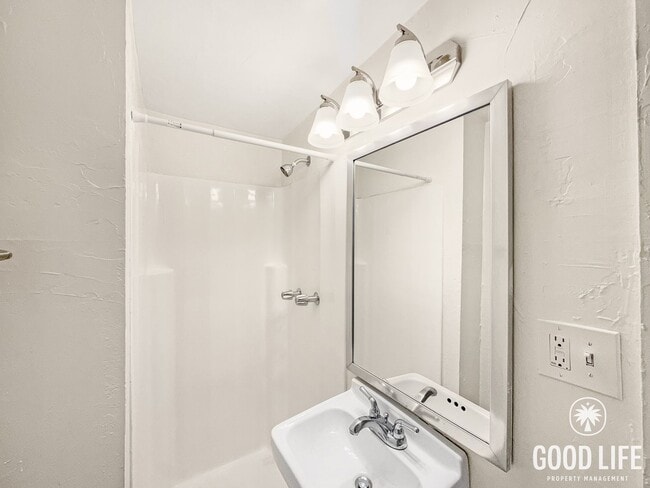 Building Photo - Brockton Ave