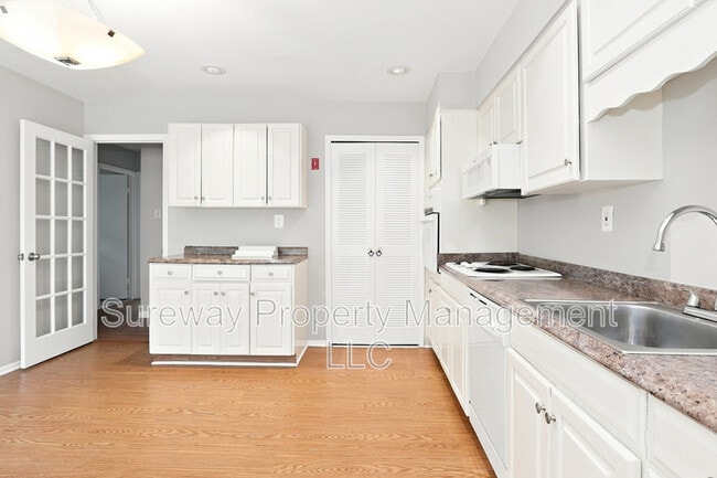 Building Photo - 17 Farragut Ct