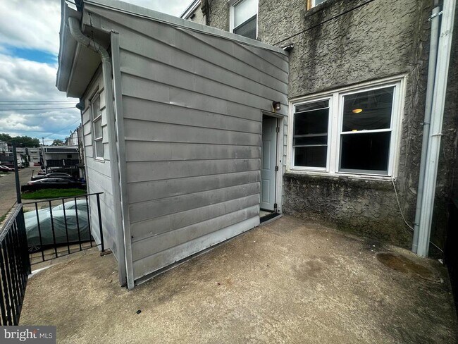 Building Photo - 1155 Atwood Rd