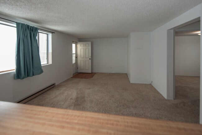 Building Photo - 132 Sunset Dr Greybull Apartments