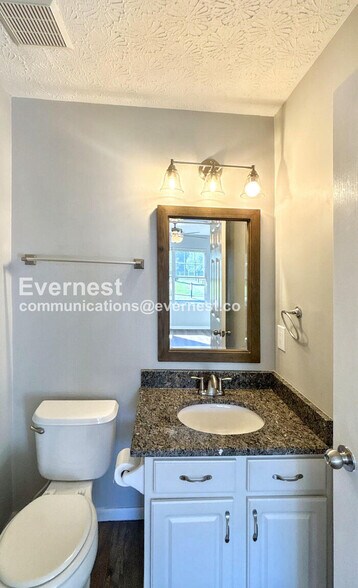 Building Photo - 5321 Miramar Dr
