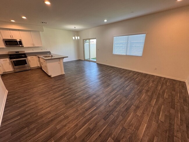 Building Photo - 3 Bedroom Brand New Home!