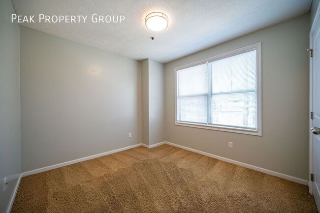 Building Photo - 250 Chittenden Ave