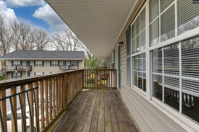 Building Photo - 122 Hazelwood Ct