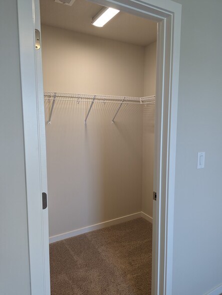 Building Photo - 1964 S Warrior Ln