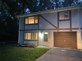 Building Photo - 6939 Centerville Rd