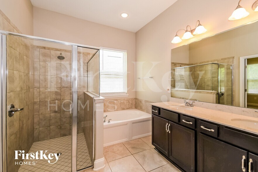 Building Photo - 4157 Emilio Ln