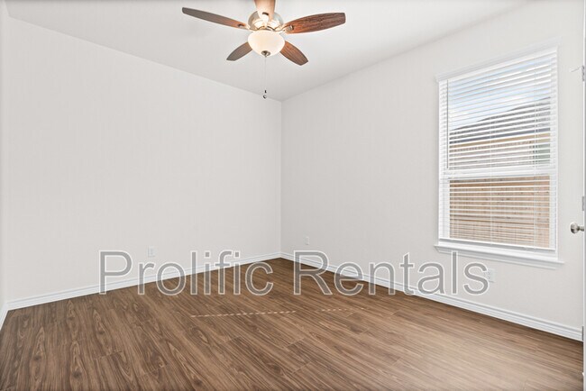 Building Photo - 5110 Rose Gdn Lp