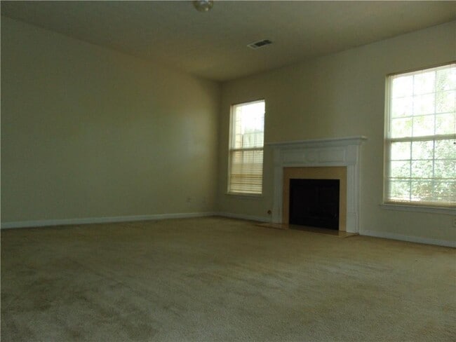 Building Photo - 523 Rockbridge Trail