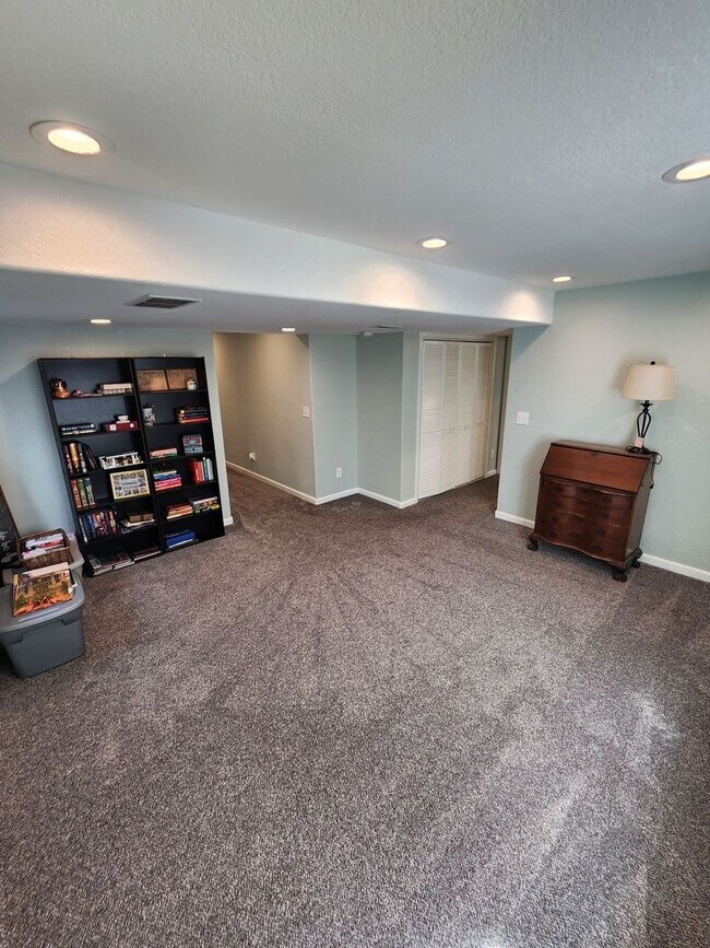 Building Photo - Beautiful 2-Story Home with Finished Basem...