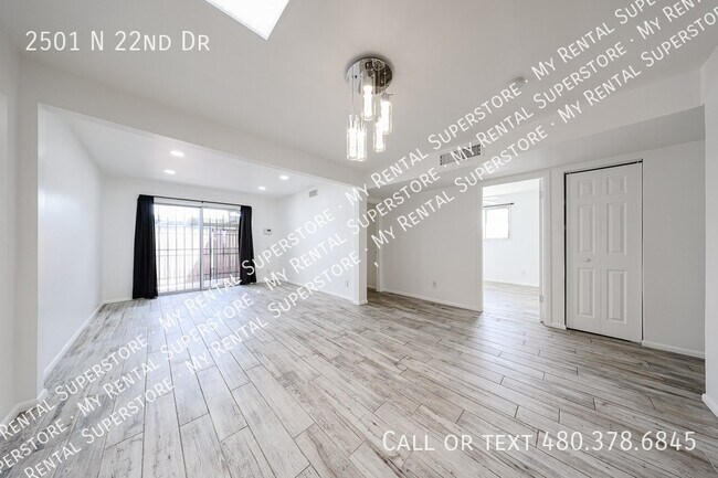 Building Photo - 2501 N 22nd Dr