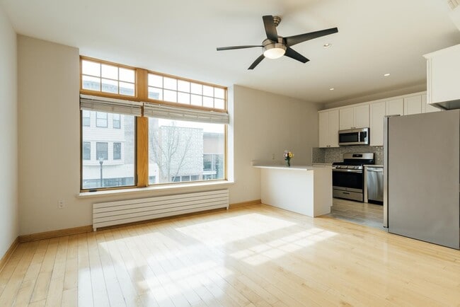 Building Photo - 30 Park Ave